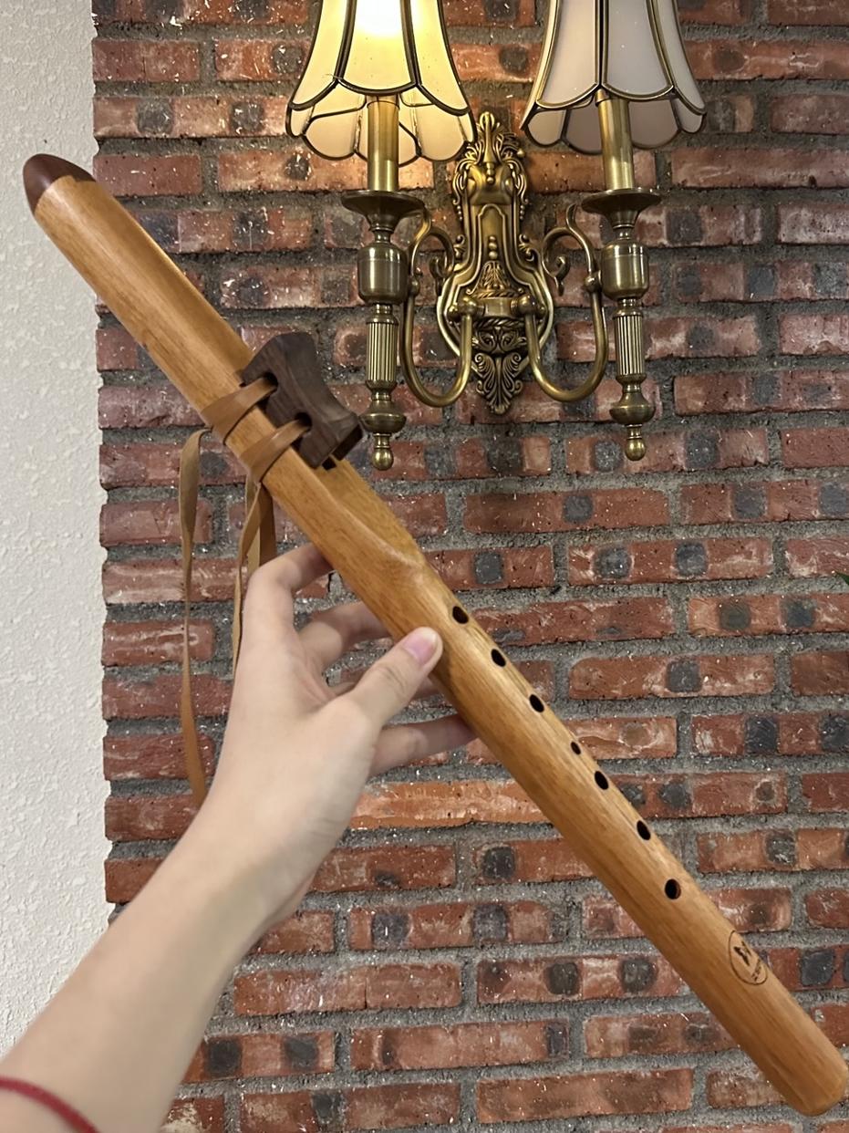 Native American Wooden Flute E - Musical Instrument Easy To Learn For Adults recension och pris